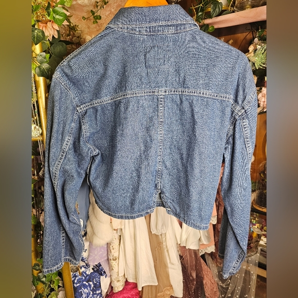 Levi's light weight women's cropped jacket - Picture 7 of 7